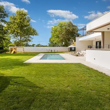 Castanea By Villsy *