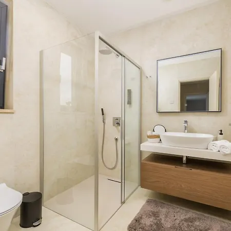 Castanea By Villsy Pazin