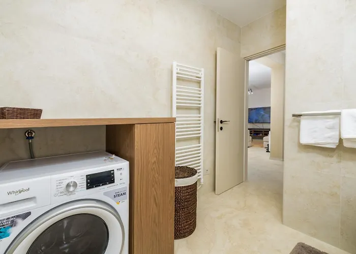 Castanea By Villsy Vila Pazin