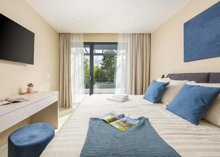 Vila Castanea By Villsy Pazin